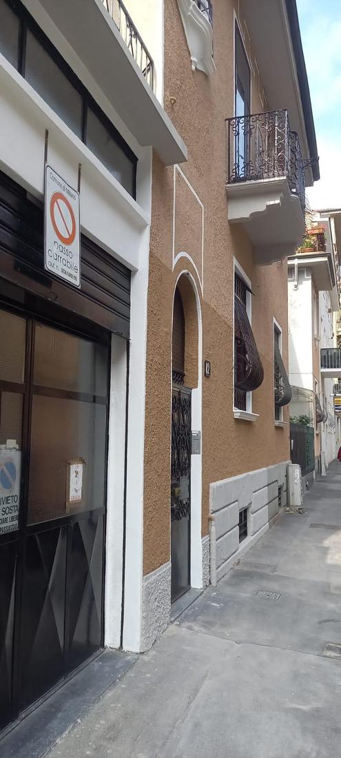 Cantiere Tinteggiatura facciata di una palazzina, foto 8